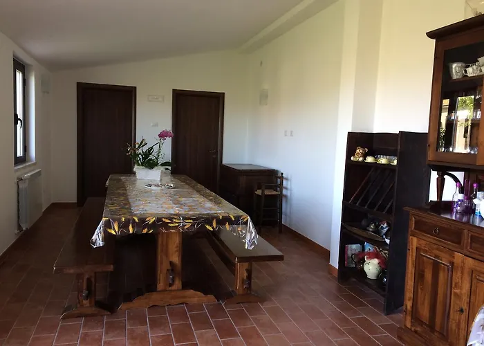 مزرعة للإقامة Poggio Moretto